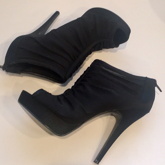 Chinese Laundry Peep Toe Stilettos - Picture 2 of 8